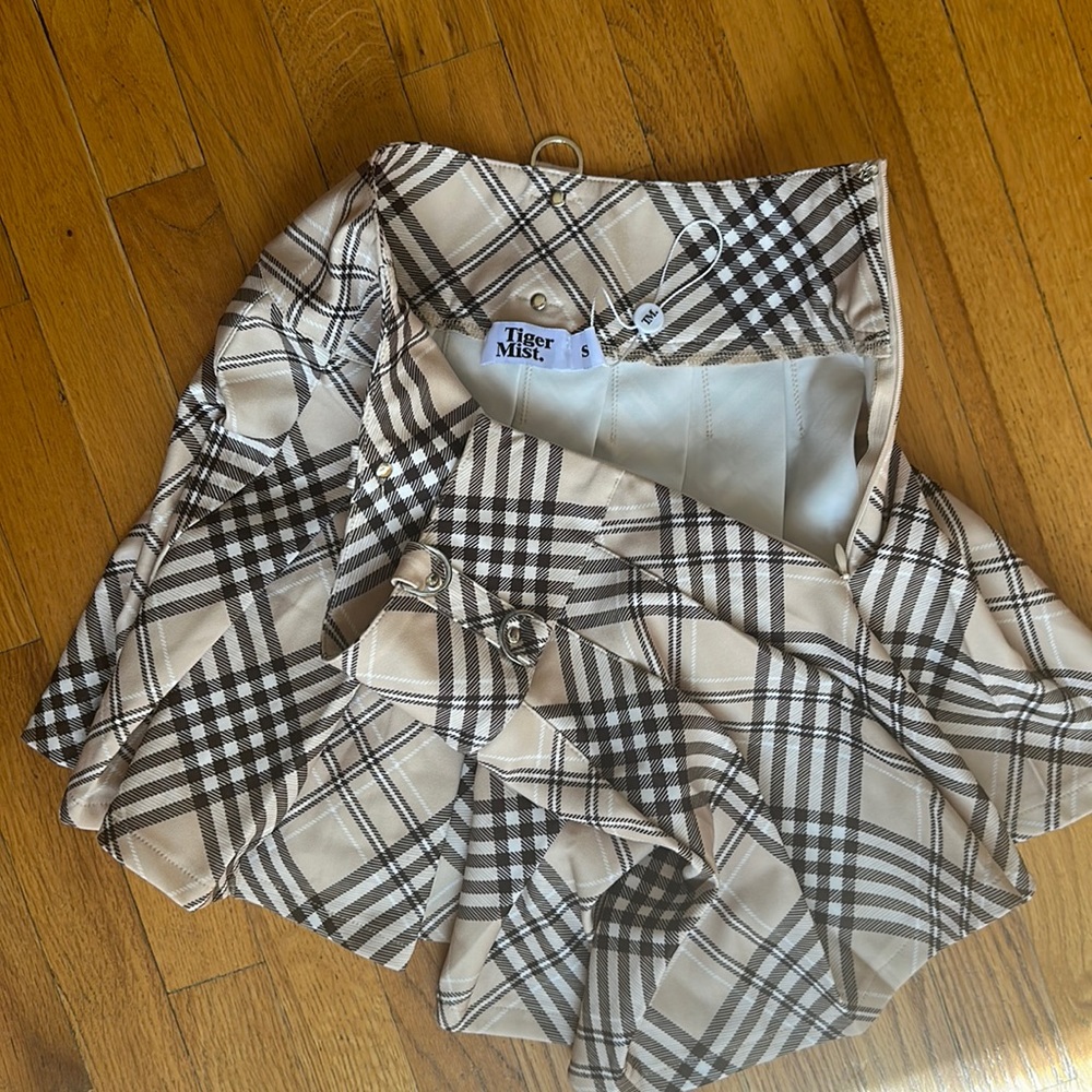 Tiger Mist Plaid Skirt - Like new!